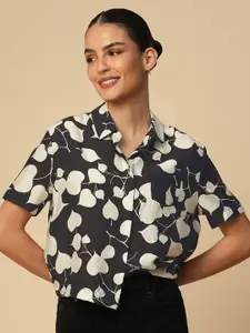 Chemistry Women Printed Casual Shirt