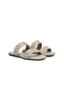 ROSSO BRUNELLO Women Embellished One Toe Flats