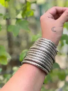 Sangria Silver Spiral Bangle