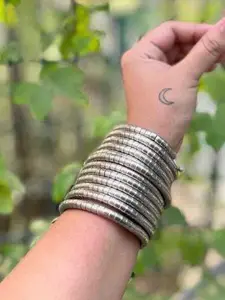 Sangria Silver Spiral Bangle