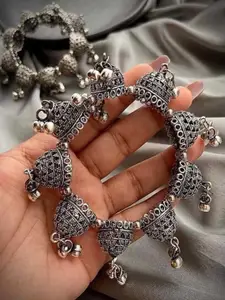 Sangria Ghungroo Beaded Bangle