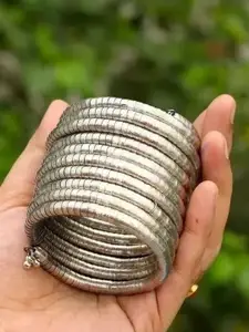 Sangria Silver Spiral Bangle