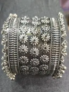 Sangria Oxidised Beaded Bangle