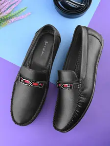 Mast & Harbour Men Solid Padded Mojaris