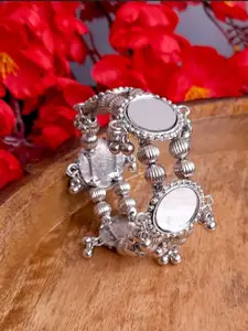 Sangria Ghungroo Beaded Bangle