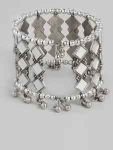 Sangria Ghungroo Beaded Bangle