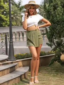 StyleCast Women Solid Regular Mid-Rise Fit Above Knee Shorts