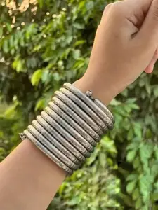 Sangria Silver Spiral Bangle