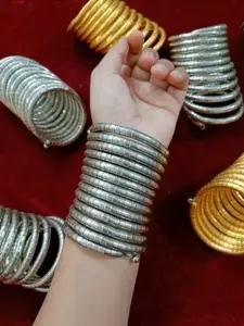 Sangria Silver Spiral Bangle