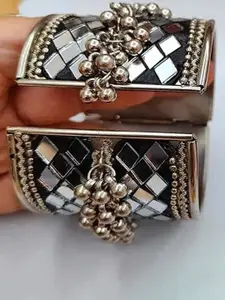 Sangria Oxidized Beaded Bangle