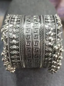 Sangria Oxidised Ghunghroo Bangle