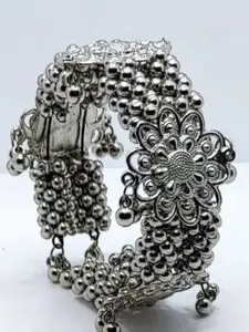 Sangria Oxidised Ghunghroo Floral Bangle