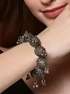 Sangria Oxidised Ghunghroo Jhumki Bangle