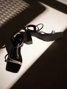 Froh Feet Embellished Party Block Sandals with Buckles