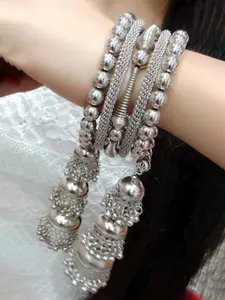 Sangria Ghungroo Beaded Bangle