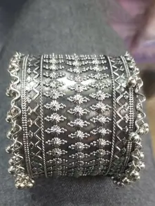 Sangria Oxidised Beaded Bangle