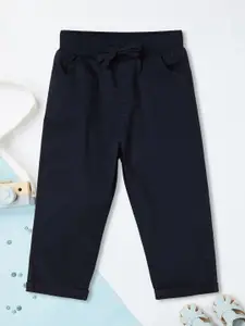 max Boys Solid Mid-Rise Trousers
