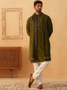 Jompers Floral Embroidered Mandarin Collar Sequinned Kurta With Pyjamas And Dupatta