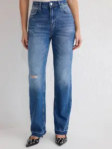 Trendyol Women Regular Fit Mid-Rise Slash Knee Heavy Fade Pure Cotton  Jeans