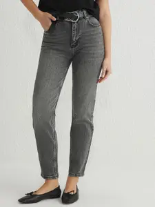 Trendyol Women Regular Fit Mid-Rise Heavy Fade Jeans