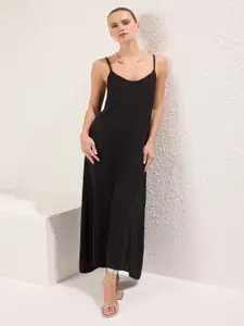 Trendyol Women Solid Sleeveless Maxi Dress