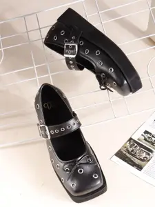 THE WHITE POLE Women Round Toe Loafers