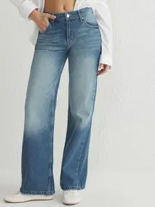 Trendyol Women Regular Fit Mid-Rise Heavy Fade Cotton Jeans