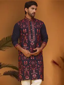 Jompers Men Floral Embroidered Mandarin Collar Silk Knee Length Kurta