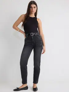 Trendyol Women Slim Fit High-Rise Jeans