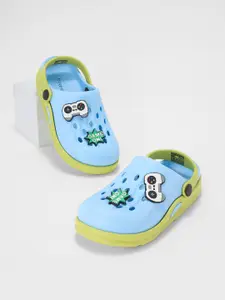 Pantaloons Junior Boys Embellished Clogs