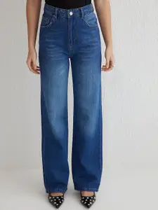 Trendyol Women Straight Fit Mid-Rise Clean Look Heavy Fade Non Stretchable Jeans