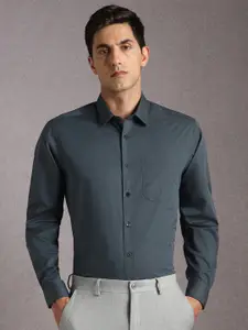 Louis Philippe Men Solid Full Sleeves Formal Shirt