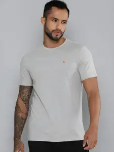 HRX by Hrithik Roshan Men Self Design Regular Fit T-shirt