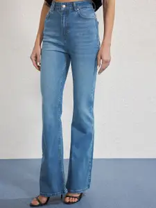 Trendyol Women Regular Fit Mid-Rise Light Fade Jeans