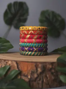 Taasha Craft Set Of 5 Threads Bangles