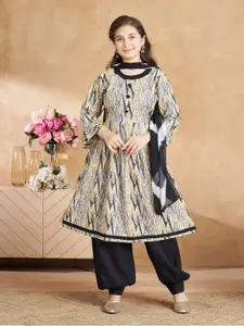 Aarika Girls Abstract Printed Flared Sleeves Kurta