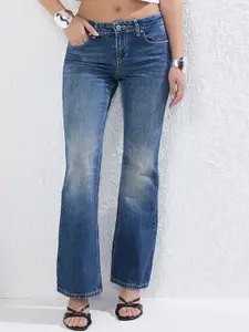 Trendyol Women Regular Fit Mid-Rise Heavy Fade Cotton Jeans