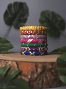 Taasha Craft Set Of 7 Threads Bangles