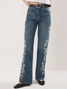 Trendyol Women Regular Fit Mid-Rise Light Fade Jeans