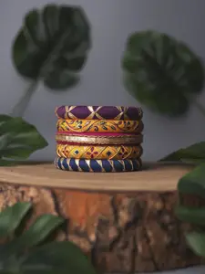 Taasha Craft Set Of 5 Threads Bangles