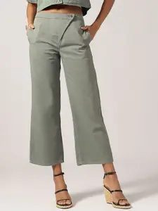 Belliskey Women Flared Mid-Rise Clean Look Clean Look Non Stretchable  Jeans