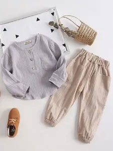 INCLUD Boys Self Design Henley Neck T-Shirt With Jogger