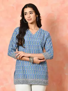Sangria Women Floral Printed V-Neck Straight Kurti