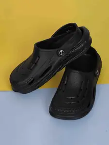 Style Height Men Self Design Clogs