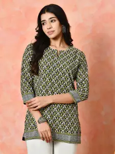 Sangria Women Ethnic Motifs Printed Round Neck Kurti