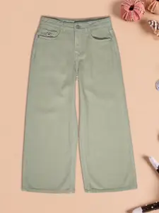 V-Mart Girls Regular Fit Mid-Rise Light Fade Jeans