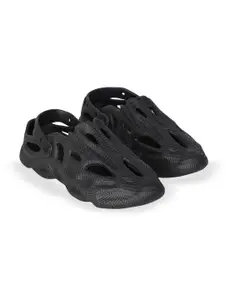 Style Height Self Design Clogs