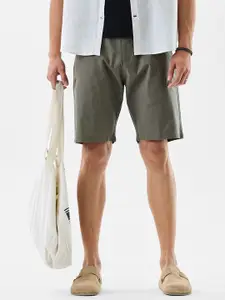 Snitch Men Snitch Olive Mid-Rise Regular Fit Shorts