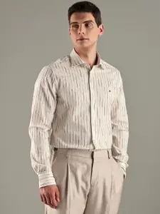 Tommy Hilfiger Vertical Striped Spread Collar Cotton Regular-Fit Casual Shirt