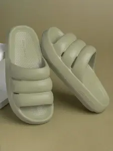 Red Tape Women Sliders